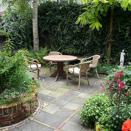 B&B Pakhuis Emden Γκρόνιγκεν Δωμάτιο φωτογραφία