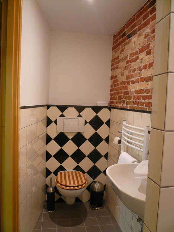 B&B Pakhuis Emden Γκρόνιγκεν Δωμάτιο φωτογραφία